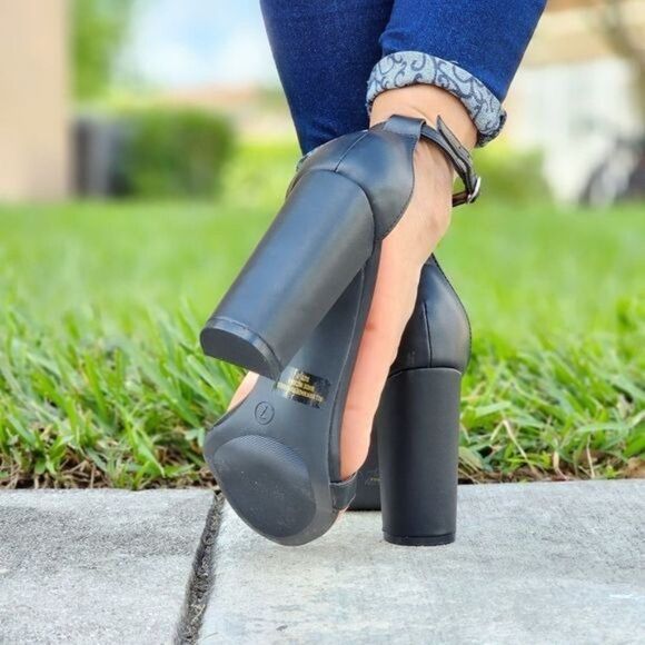 Black PU Ankle Strap Block Heel Dress Sandals - Picture 5 of 6